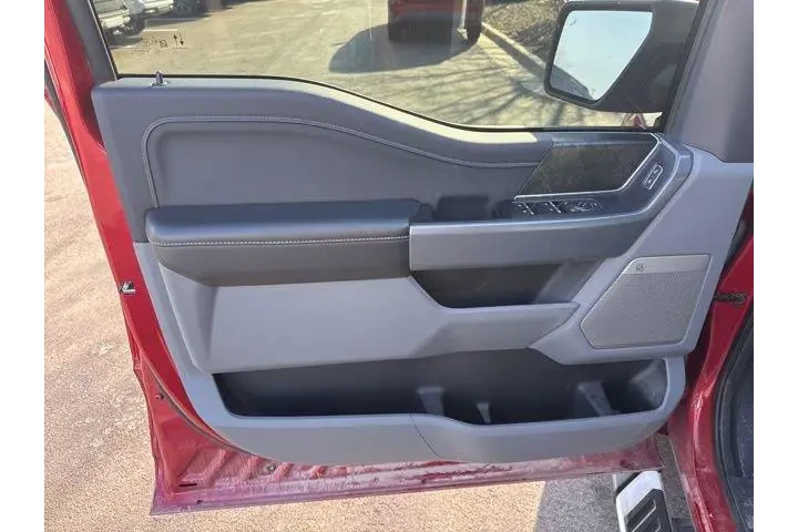 $36000 : Ford F-150 2022 4x4 XLT 4dr image 7