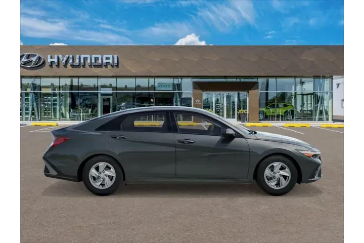 $23495 : Hyundai ELANTRA 2026 SE 4dr image 7