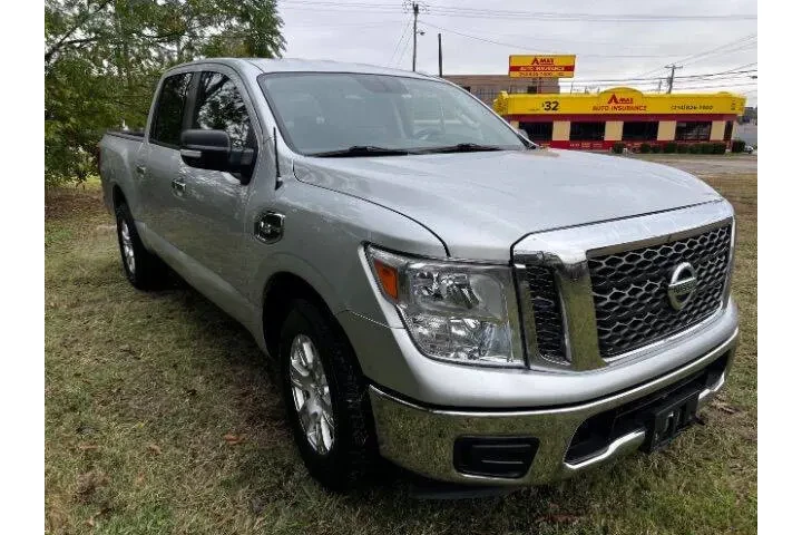 $18995 : 2017 Titan image 3