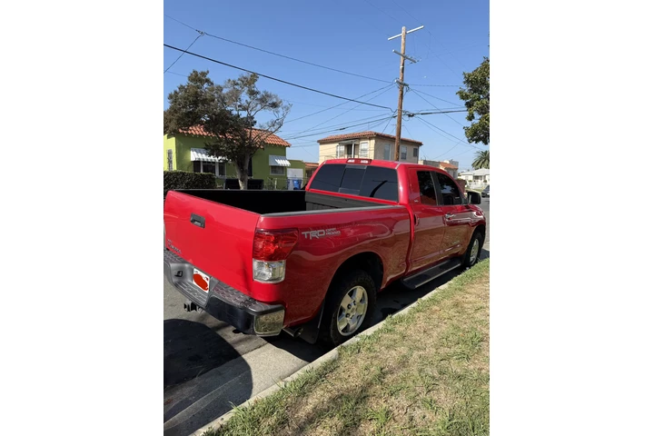 $9000 : Toyota Tundra 2011 image 3