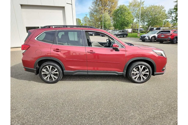 $28488 : Subaru Forester 2023 AWD Lim image 7