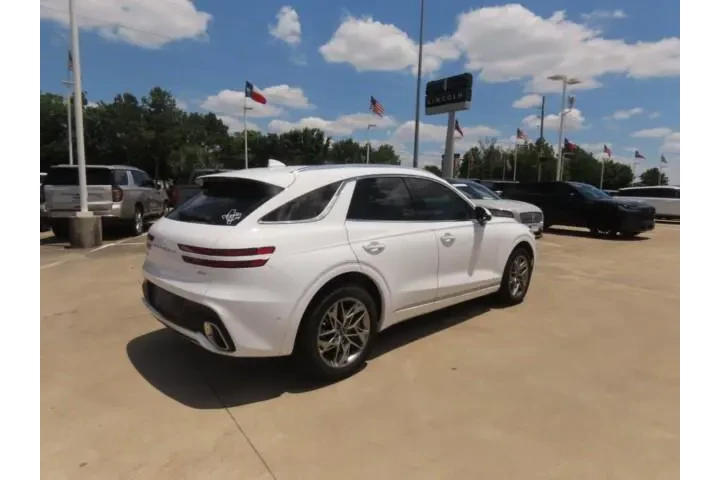 $30911 : Genesis GV70 2023 AWD 2.5T S image 9