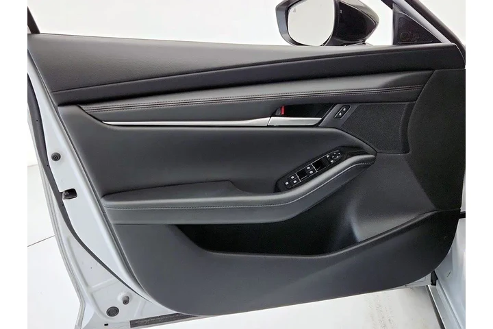 $23998 : Mazda Mazda3 Sedan 2024 2.5 image 6