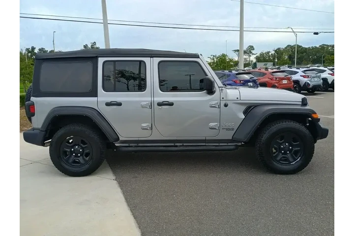 $18542 : Jeep Wrangler Unlimited 2018 image 4