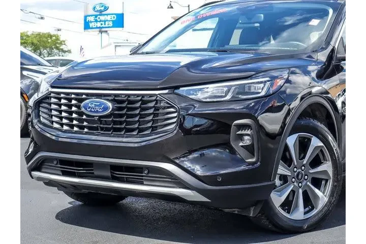 $31880 : Ford Escape 2024 AWD Platinu image 2