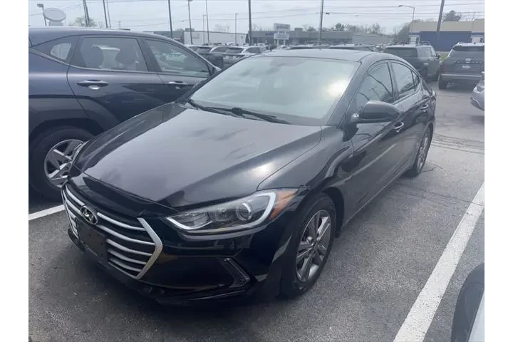 $11977 : Hyundai ELANTRA 2018 Value E image 1