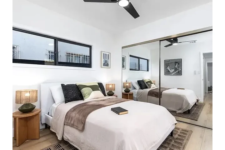 $2000 : FOR RENT: STUNNINGLY HOME image 5