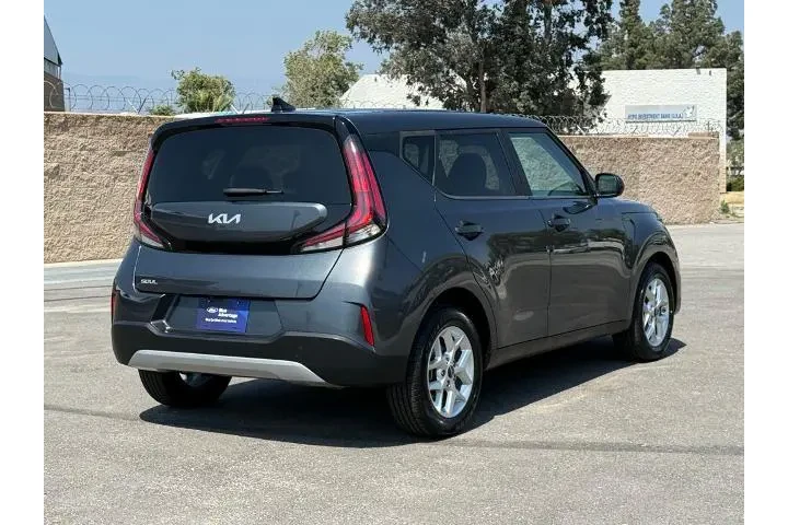 $16989 : Kia Soul 2024 S 4dr Crossove image 2