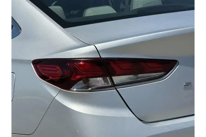 $13555 : Hyundai SONATA 2018 SEL+ 4dr image 9
