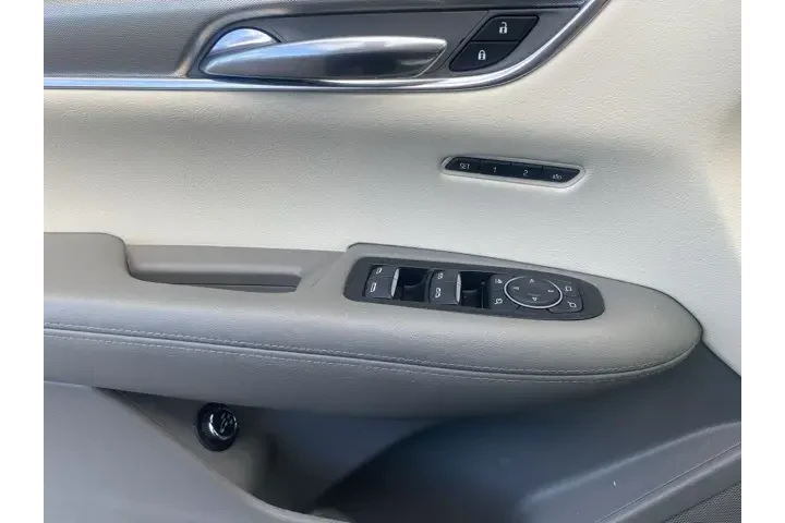 $17899 : Cadillac XT5 2017 Luxury 4dr image 10