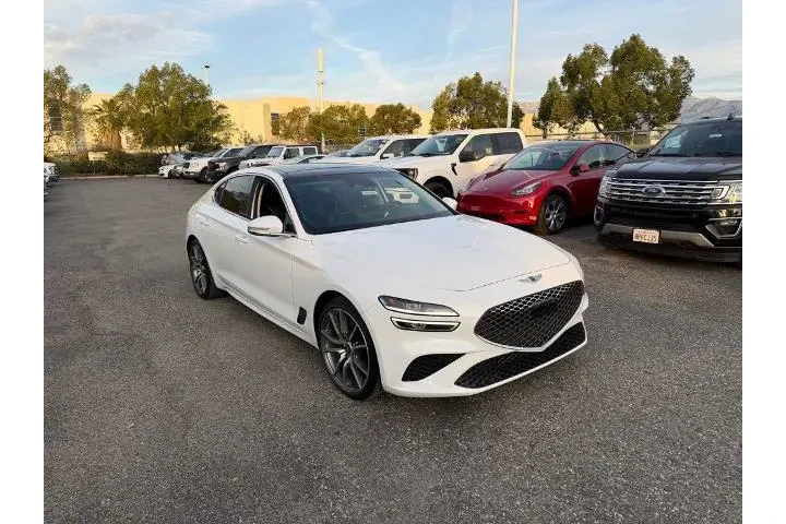 $28900 : Genesis G70 2022 2.0T 4dr Se image 2