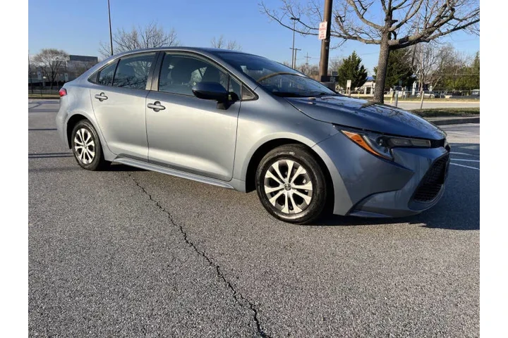 $14900 : 2022 Corolla Hybrid LE image 5