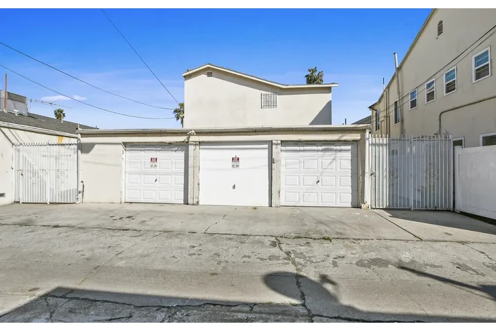 $1300 : Beautiful space image 10