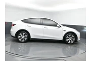 $22526 : Tesla Model Y 2023 AWD 4dr C thumbnail