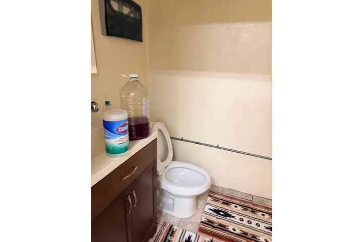 $1900 : SE RENTA ESPACIO PARA NEGOCIO image 6