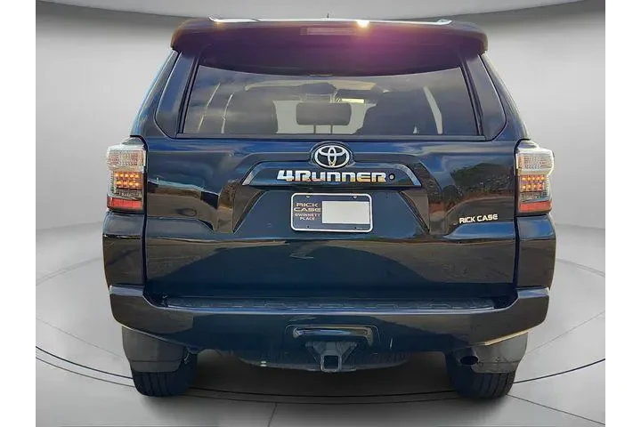 $25394 : Toyota 4Runner 2018 4x2 SR5 image 6