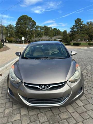 $2500 : 2011 Elantra GLS image 1