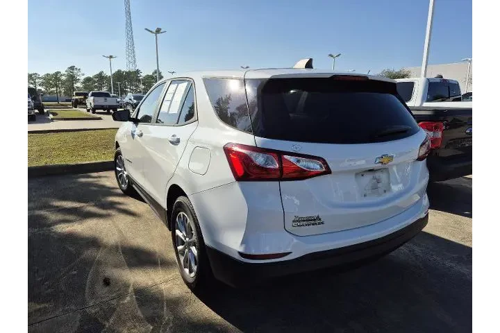 $13981 : Chevrolet Equinox 2020 LS 4d image 4