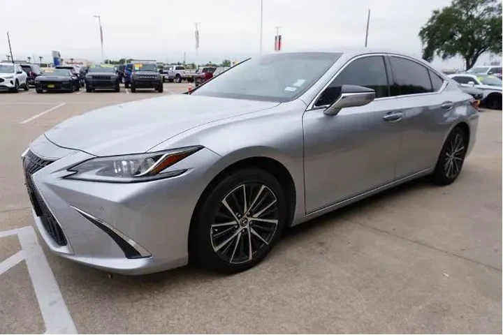 $38725 : Lexus ES 350 2022 4dr Sedan image 3