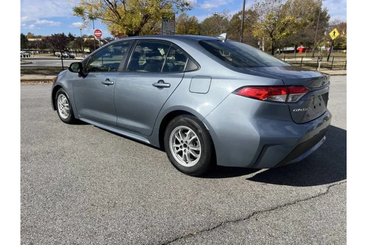 $13900 : 2021 Corolla Hybrid LE image 8