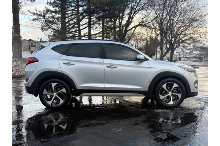 $10900 : 2018 Tucson Limited image 6