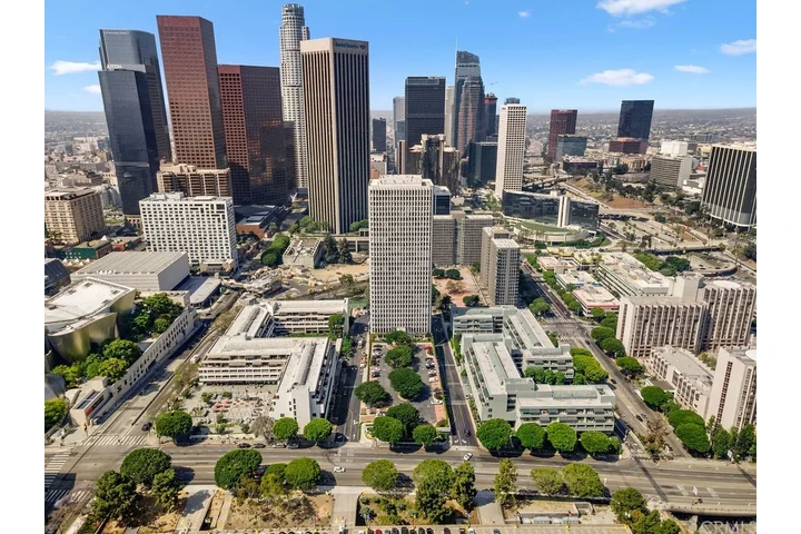 $375000 : SE VENDE PROPIEDAD DOWNTOWN image 2