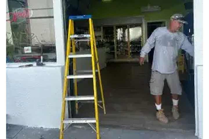 PUERTAS Y VENTANAS DE CALIDAD image 1