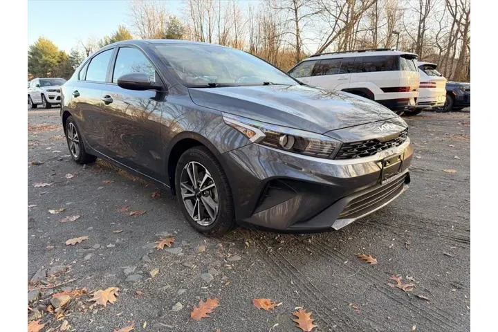 $16999 : Kia Forte 2023 LXS 4dr Sedan image 2