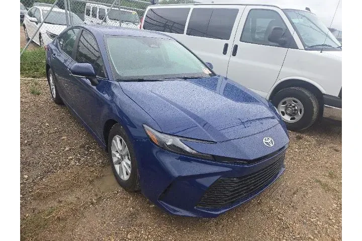 $31870 : Toyota Camry 2026 XLE 4dr Se image 4