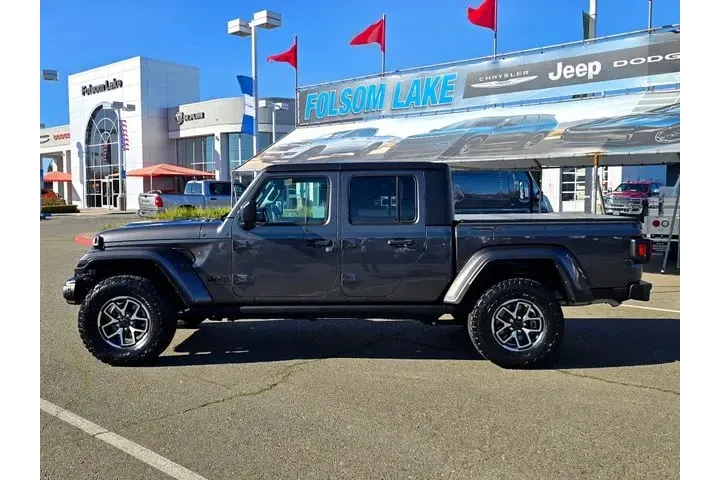 $35900 : Jeep Gladiator 2023 4x4 Spor image 8