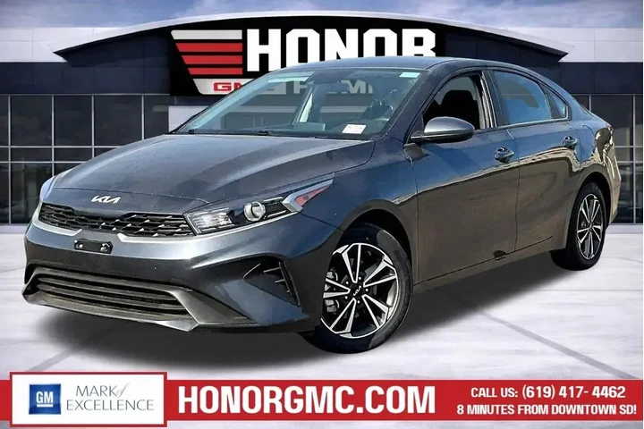 $19488 : Kia Forte 2024 LX 4dr Sedan image 3