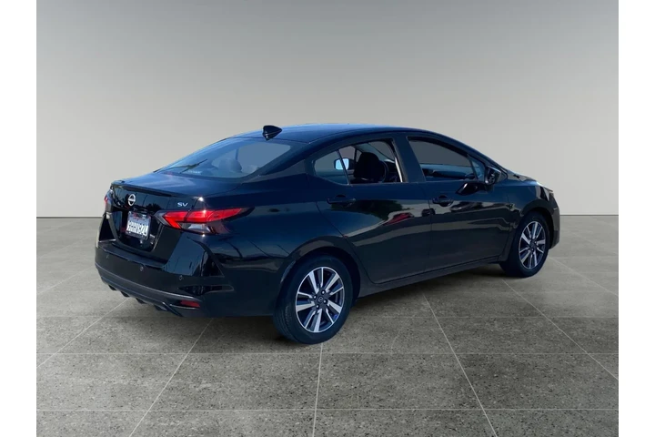 $22342 : Nissan Versa 2023 SV 4dr Sed image 5