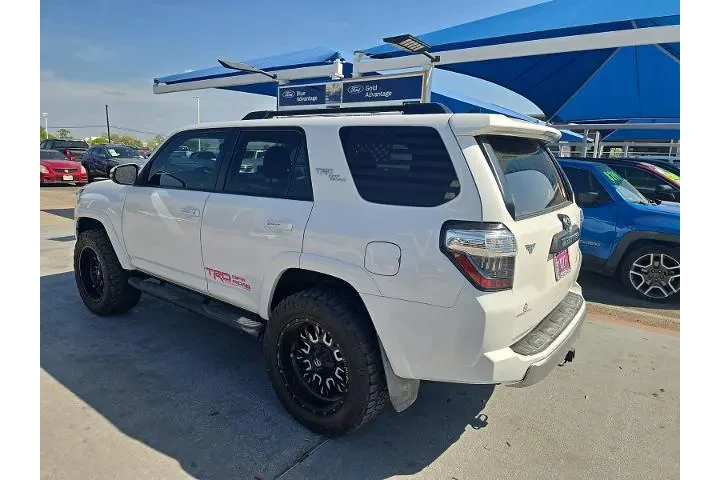 $34998 : Toyota 4Runner 2019 4x4 SR5 image 2