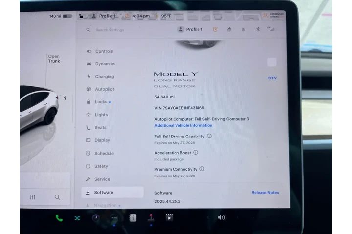 $33988 : Tesla Model Y 2022 AWD Long image 8
