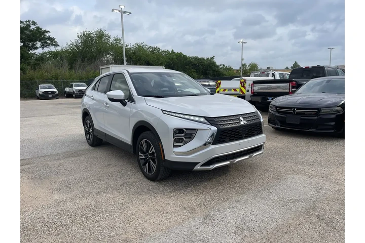 $20959 : Mitsubishi Eclipse Cross 202 image 2