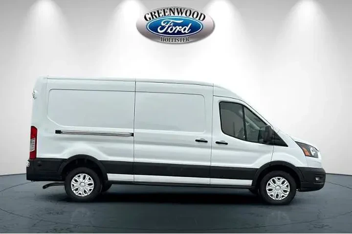 $35991 : Ford Transit 2023 250 3dr SW image 3