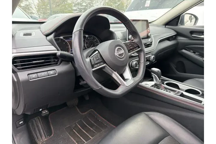 $21152 : Nissan Altima 2025 2.5 SR 4d image 7