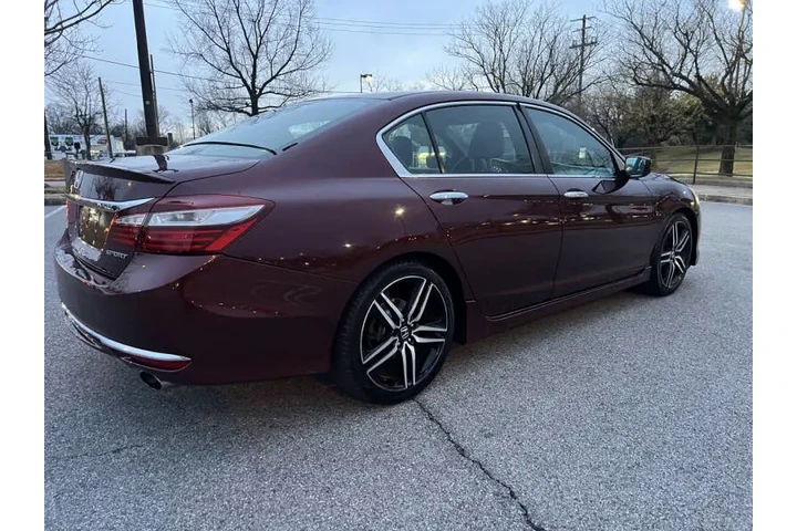 $10900 : 2016 Accord Sport image 5