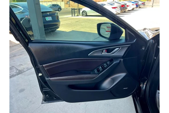 $13950 : 2018 MAZDA3 s Grand Touring A image 10