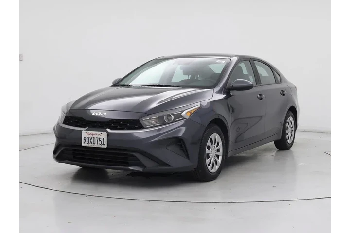 $16998 : Kia Forte 2023 LX 4dr Sedan image 4