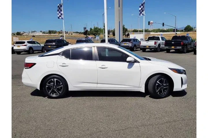 $21500 : Nissan Sentra 2025 SV 4dr Se image 3