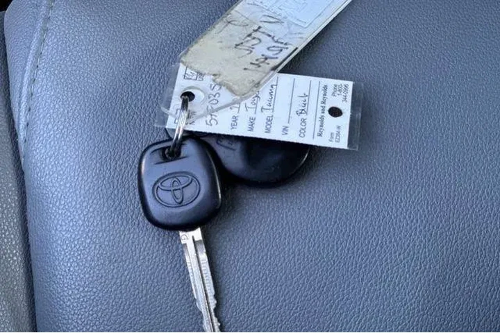 $23491 : Toyota Tacoma 2013 4x2 PreRu image 10