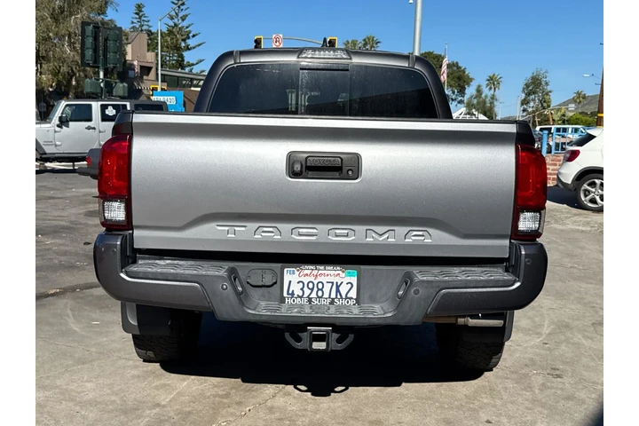 $27995 : Toyota Tacoma 2018 4x4 TRD O image 7