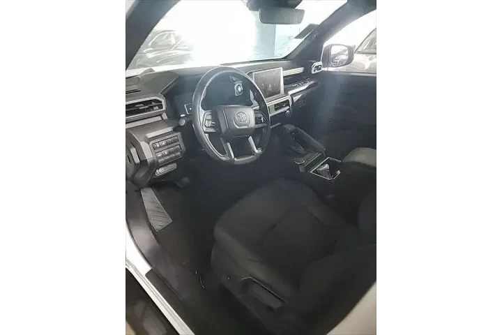 $34990 : Toyota Tacoma 2024 4x2 SR5 4 image 6