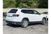 $19490 : Volkswagen Atlas 2021 V6 SE thumbnail