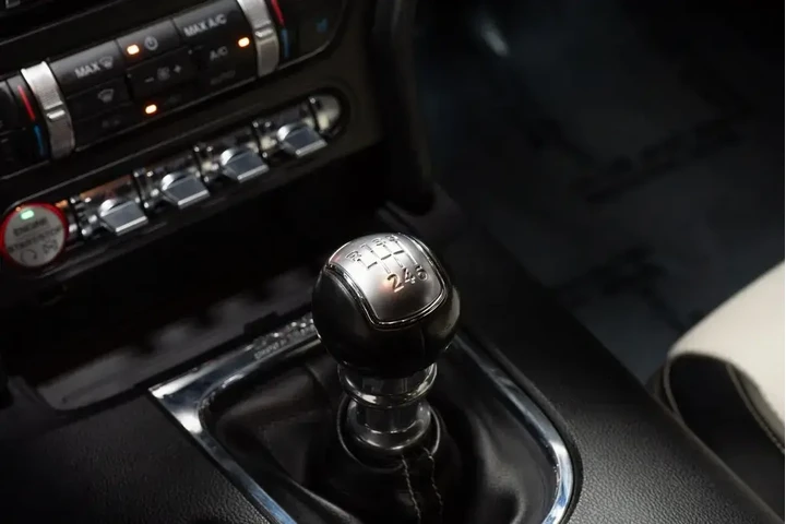 $38995 : Ford Mustang 2015 GT 50 Year image 7