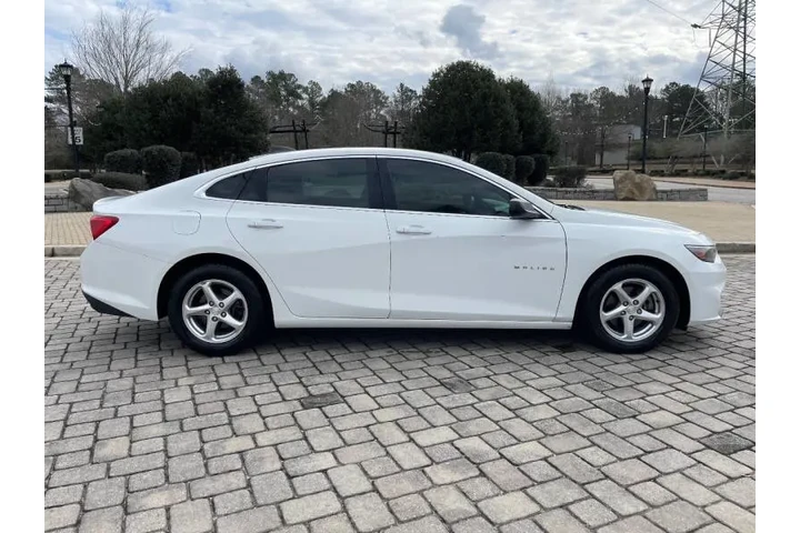 $6999 : 2017 Malibu LS image 5