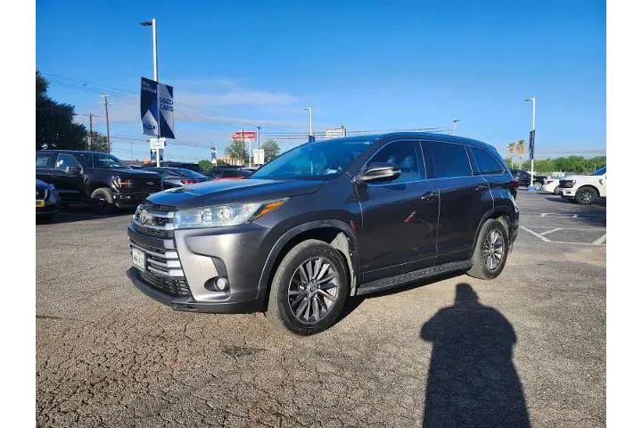 $22998 : Toyota Highlander 2019 SE 4d image 7