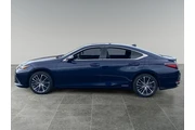 $34477 : Lexus ES 300h 2022 4dr Sedan thumbnail