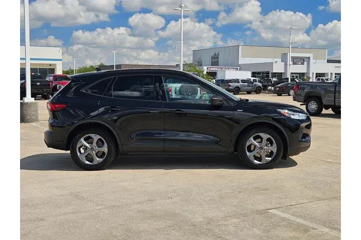 $21999 : Ford Escape 2025 ST-Line 4dr image 2
